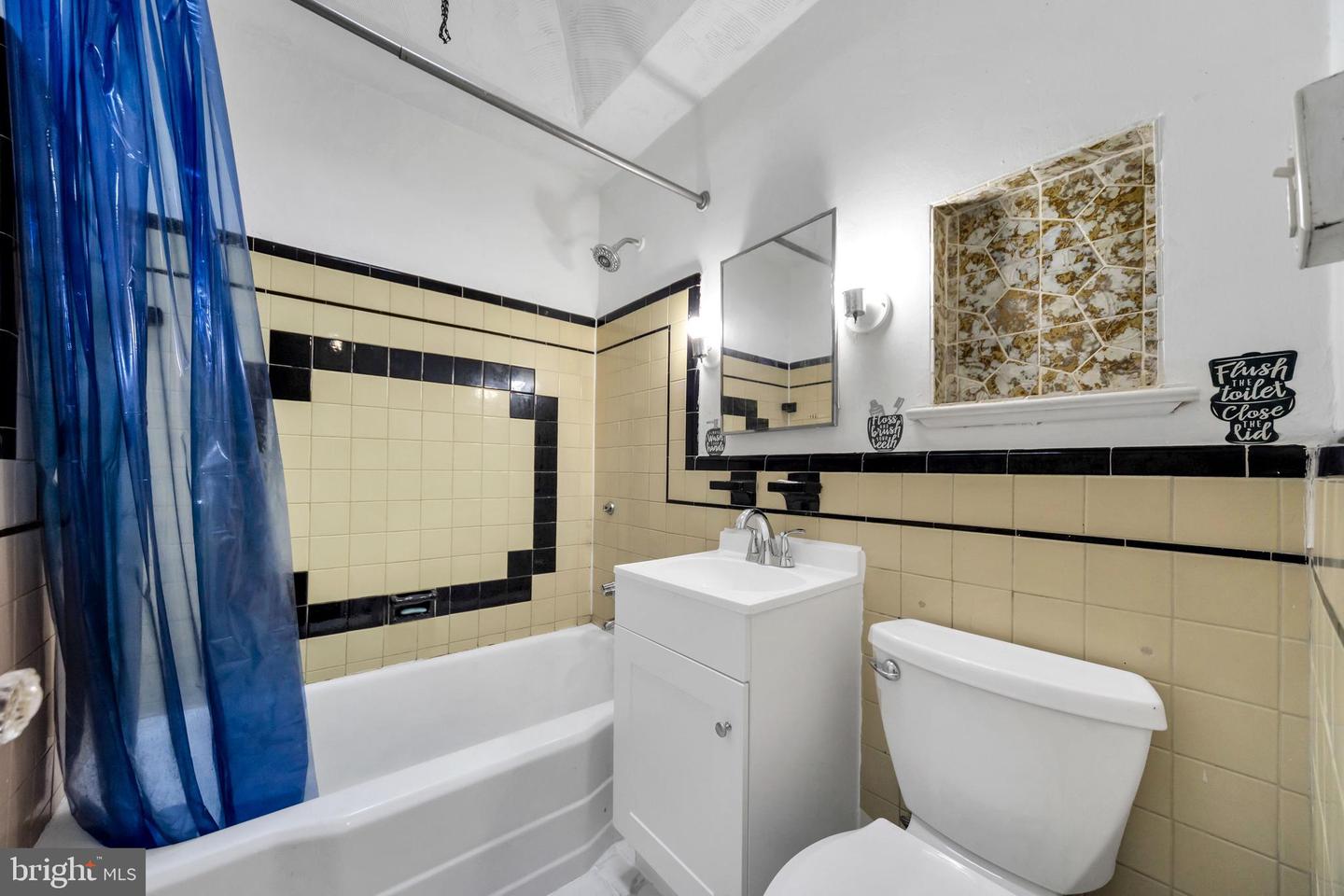 6846 Radbourne Rd Property Photo 17
