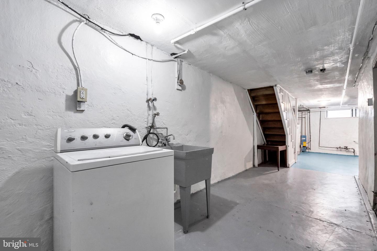 6846 Radbourne Rd Property Photo 22