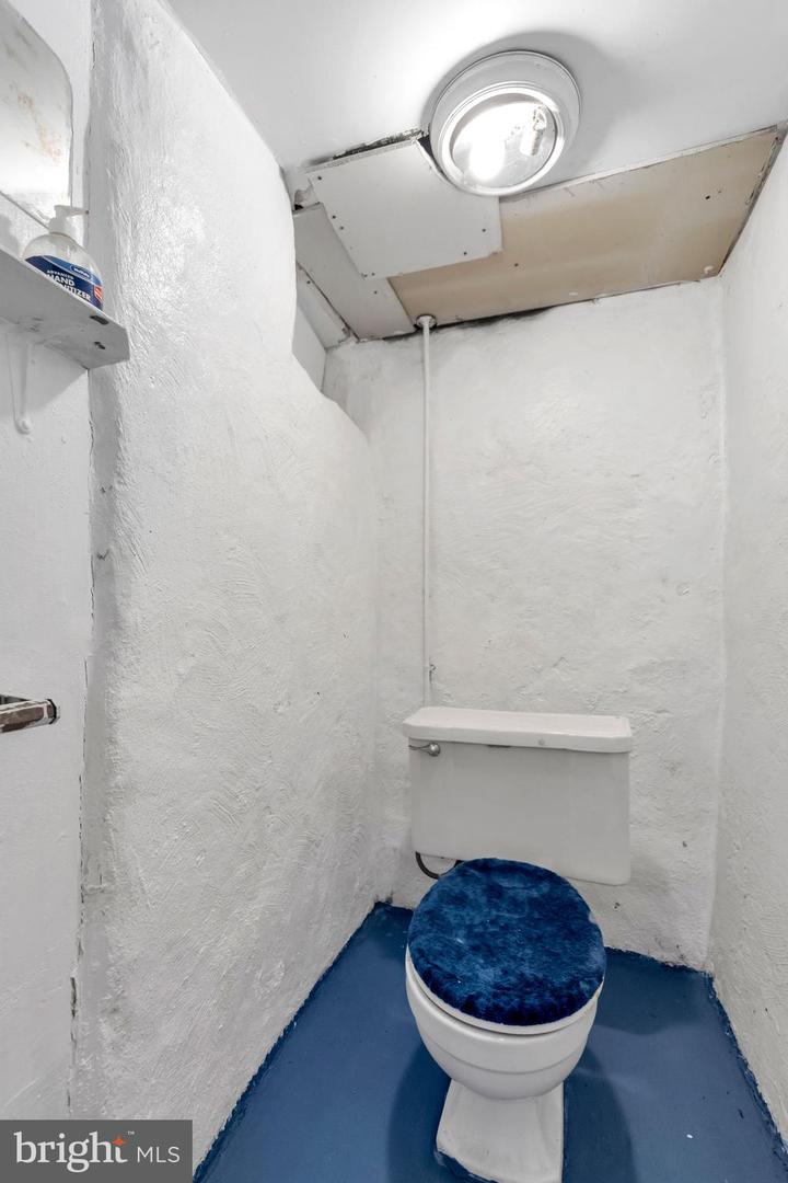 6846 Radbourne Rd Property Photo 23