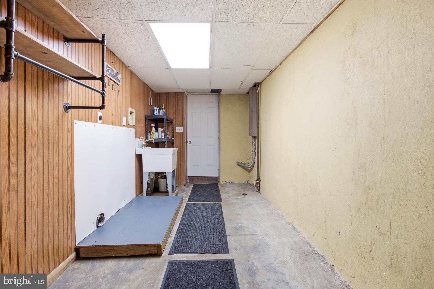 731 Eddystone Ave Property Photo 19