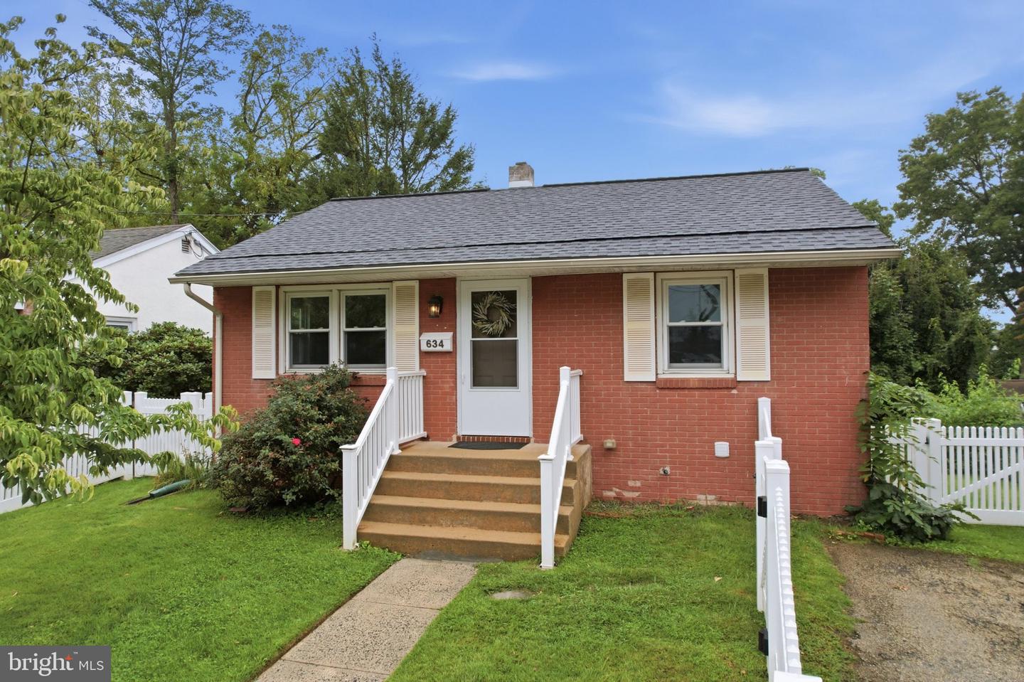 634 N Monroe St Property Photo 40