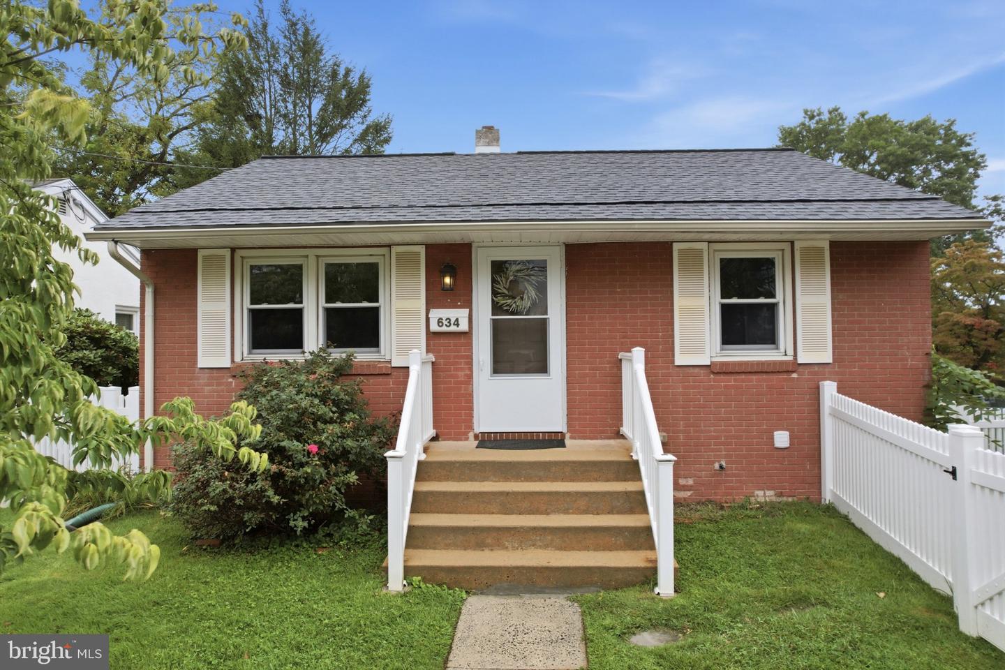 634 N Monroe St Property Photo 41