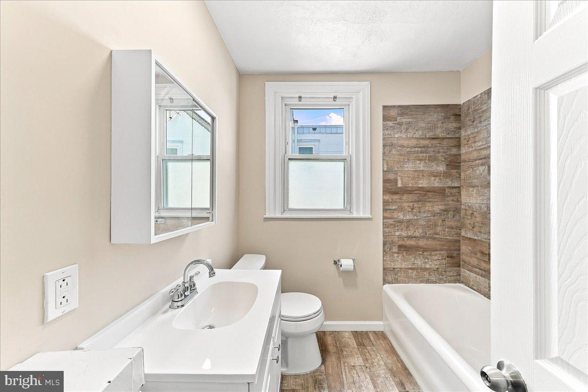 117 N Fairview Ave Property Photo 24
