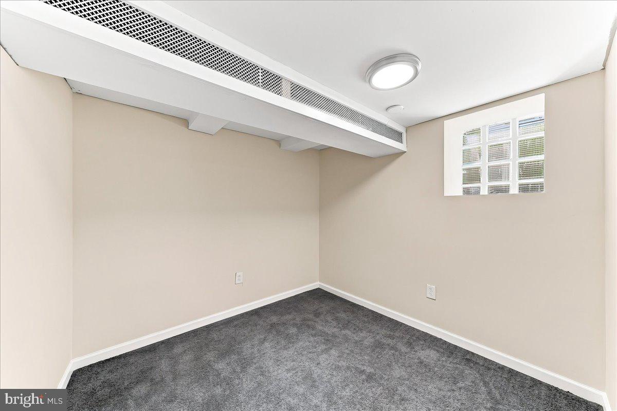117 N Fairview Ave Property Photo 28