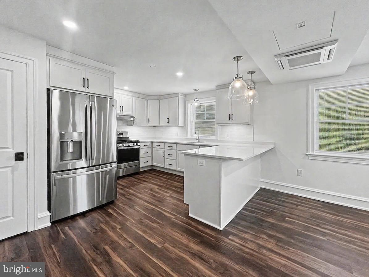 1 Pennsylvania Ave Property Photo 10