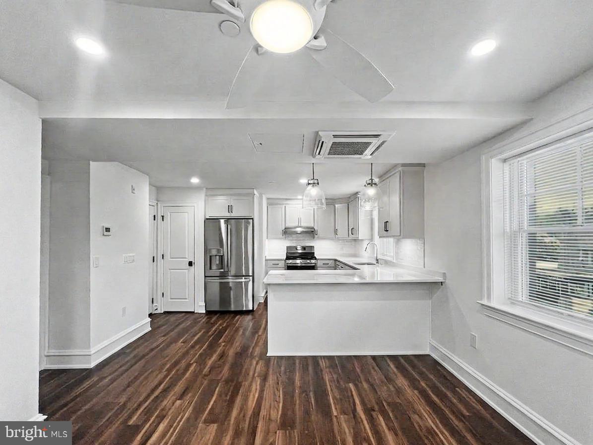 1 Pennsylvania Ave Property Photo 12