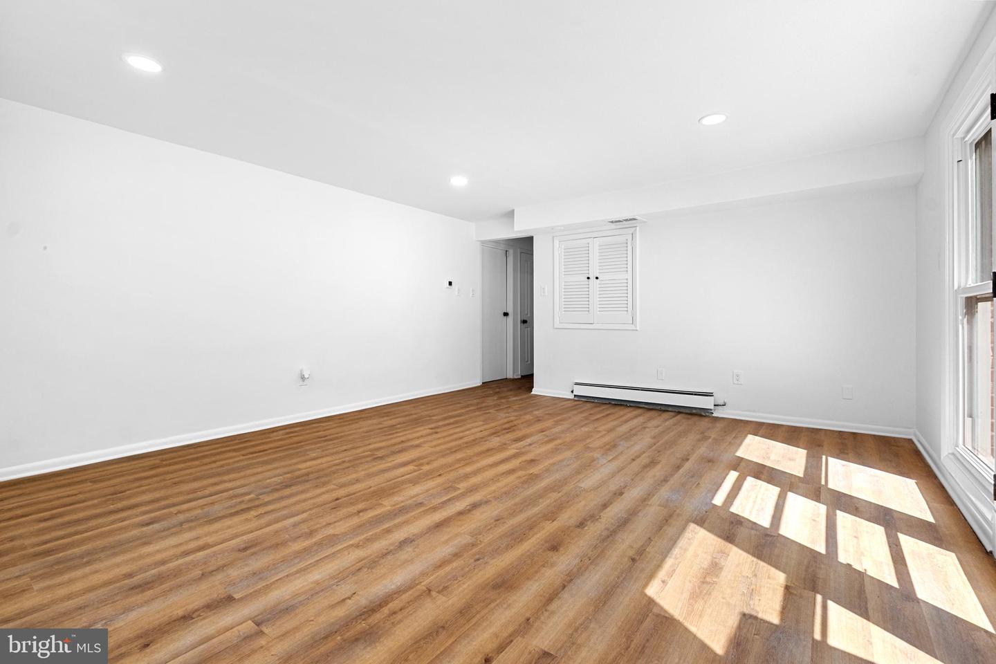 1390 Paxon Pl Property Photo 14