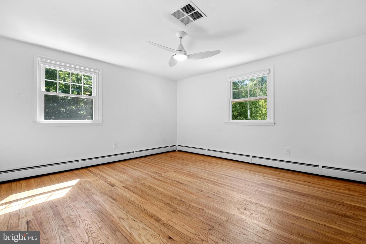 1390 Paxon Pl Property Photo 17