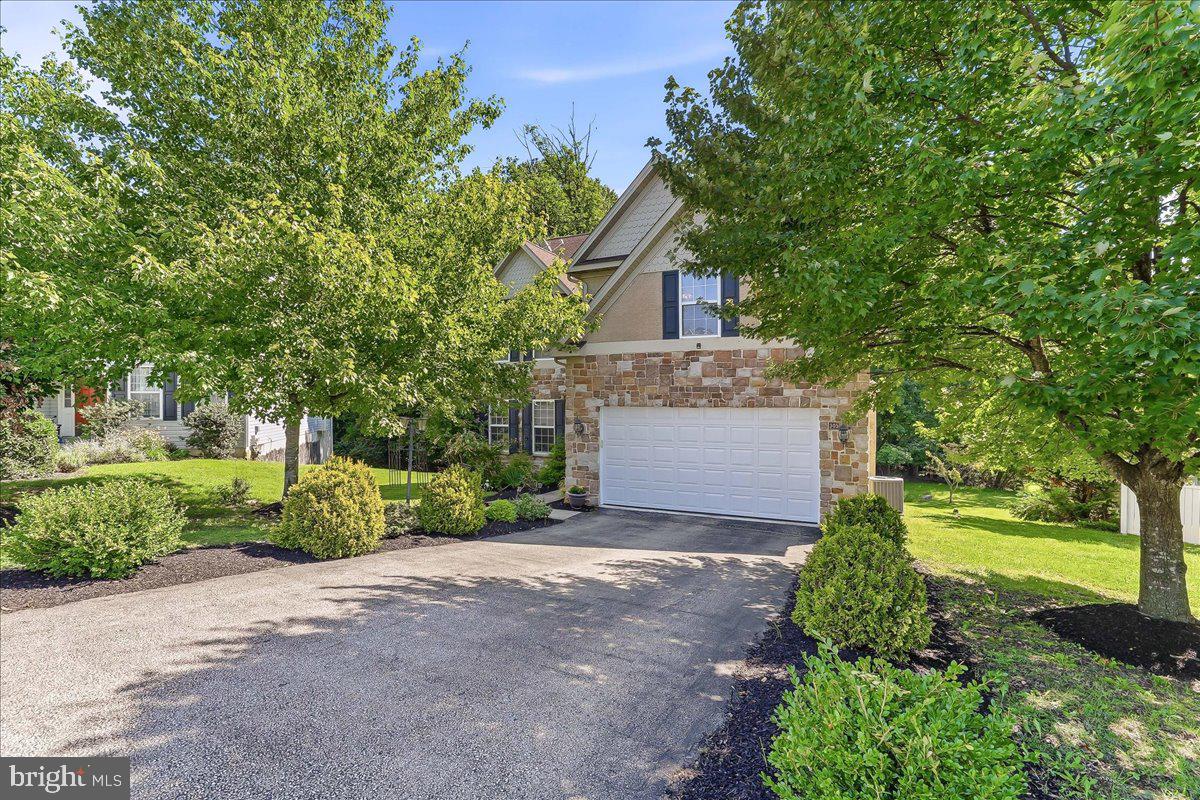 305 Carolee Cir Property Photo 1