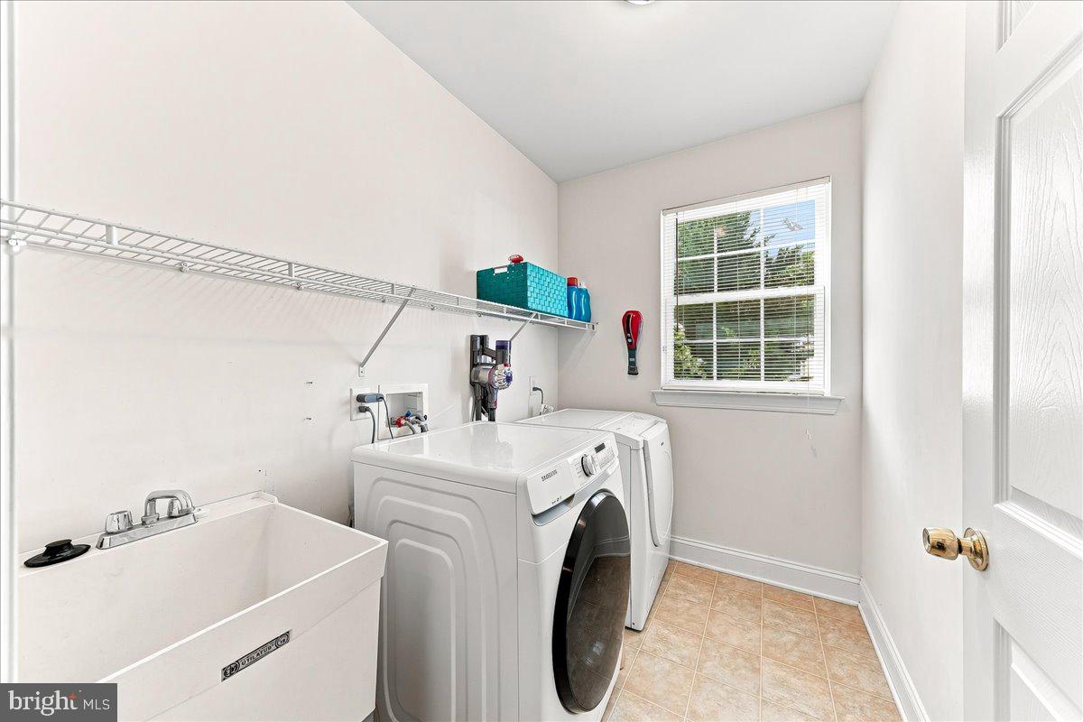 305 Carolee Cir Property Photo 26