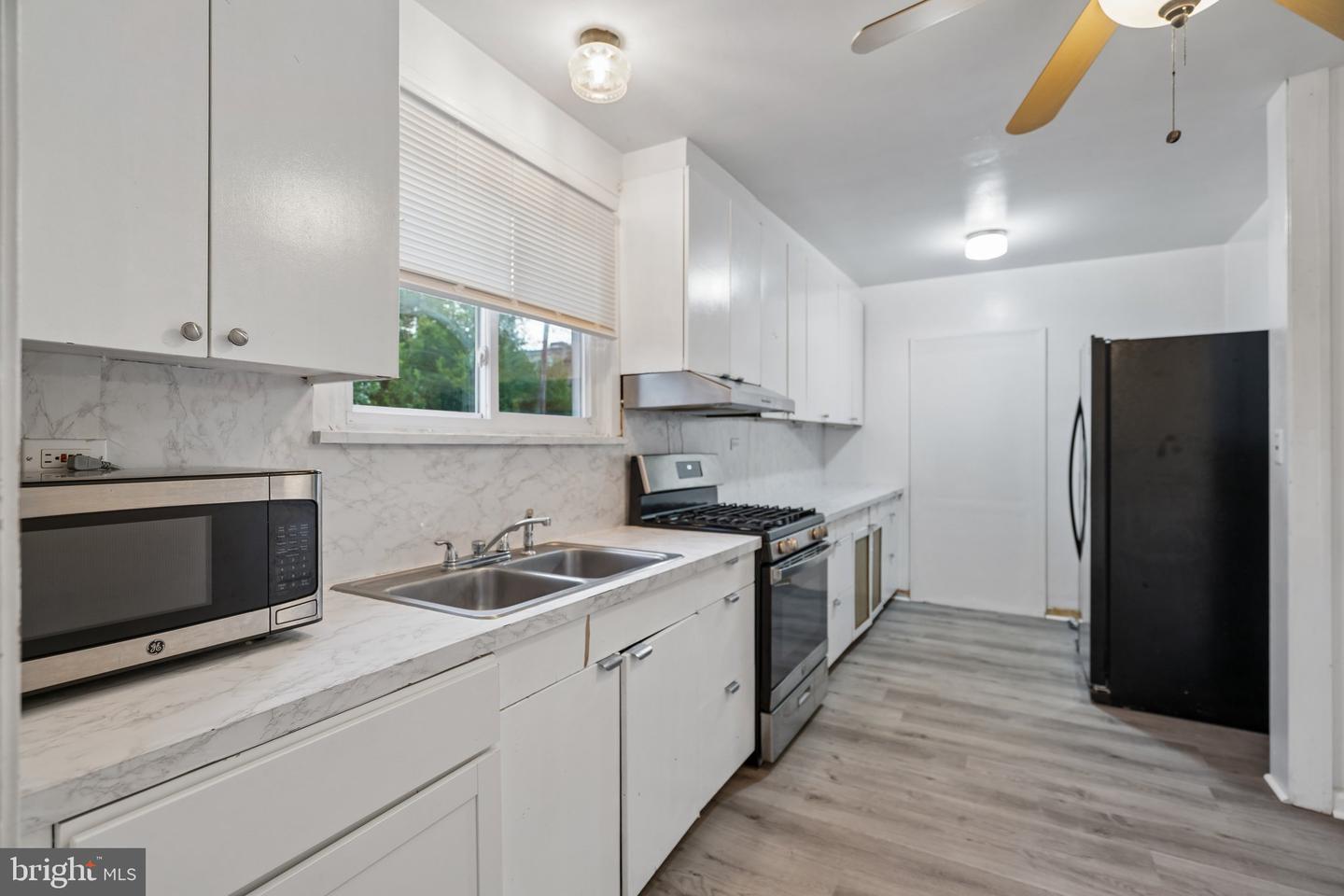 525 Harper Ave #unit B Property Photo 16