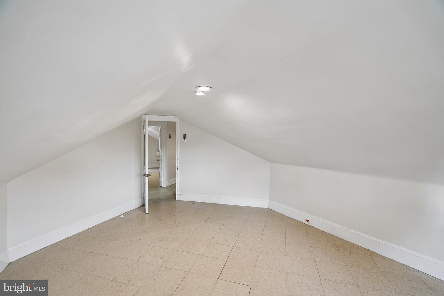 525 Harper Ave #unit B Property Photo 24