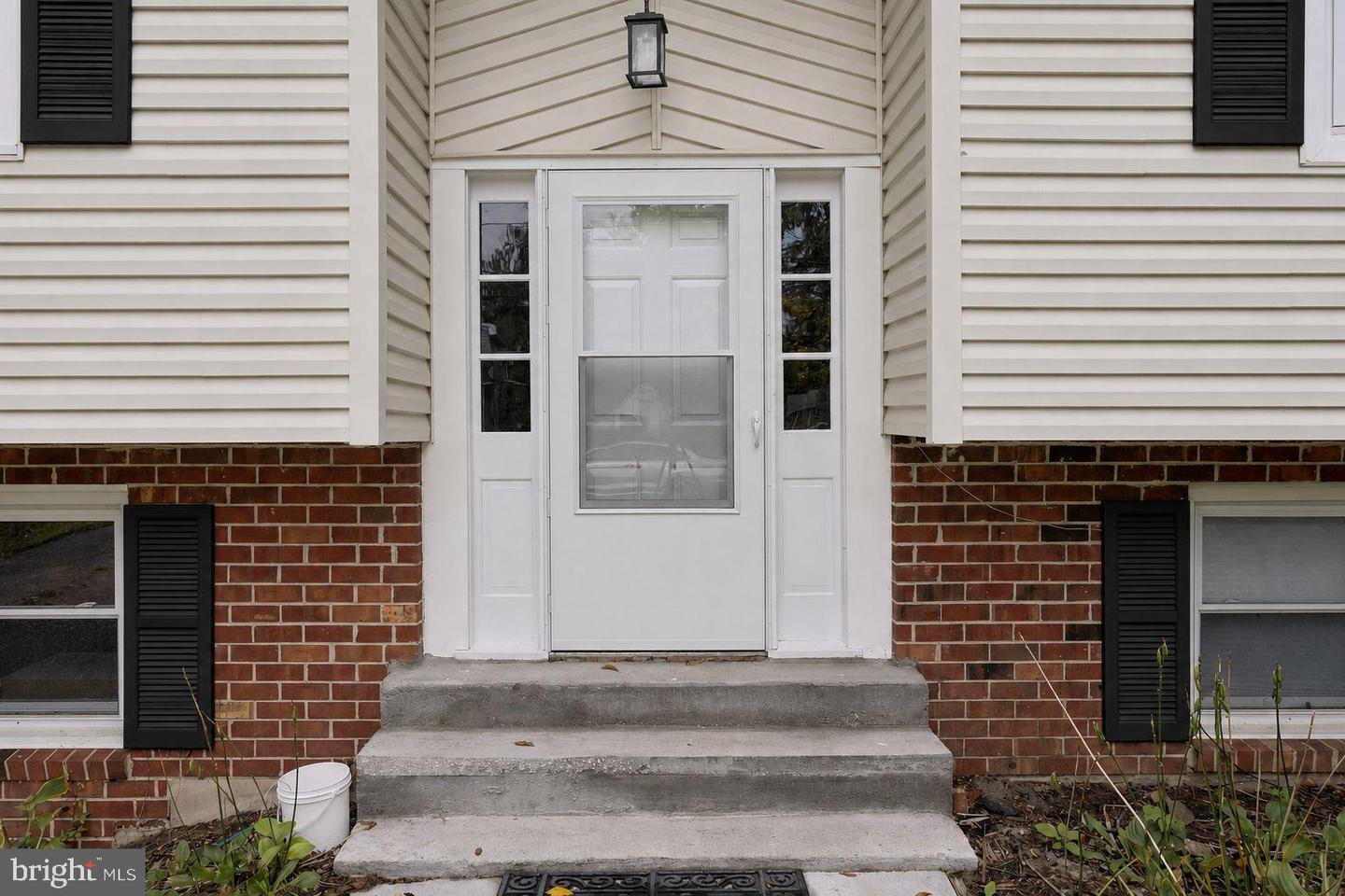 1745 Larkin Rd Property Photo 2