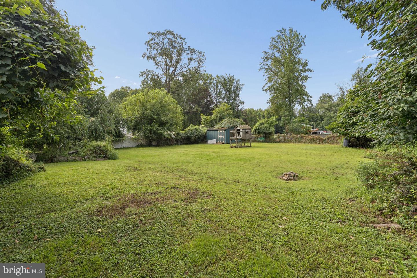1745 Larkin Rd Property Photo 23