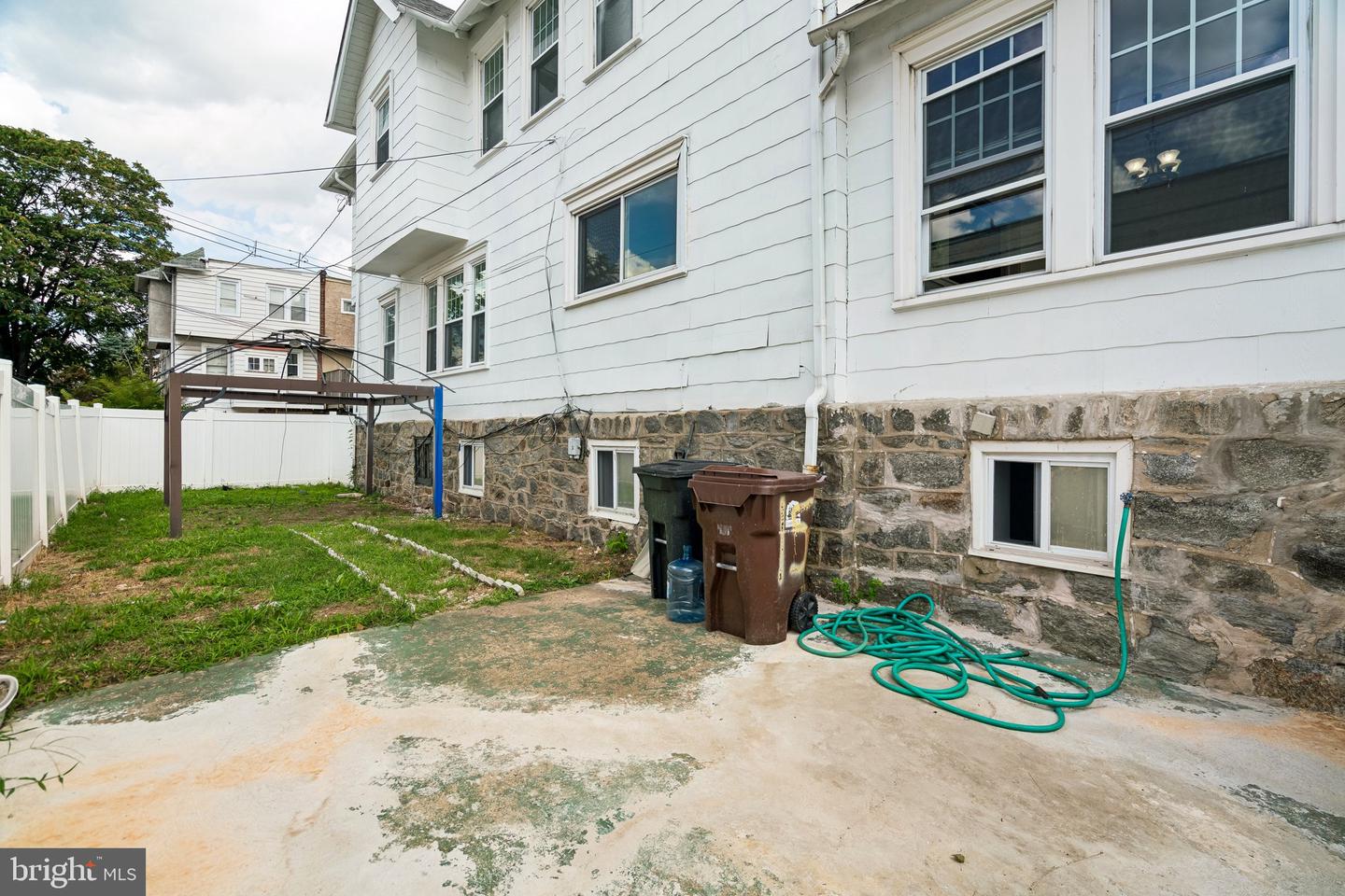 15 S Wycombe Ave Property Photo 26