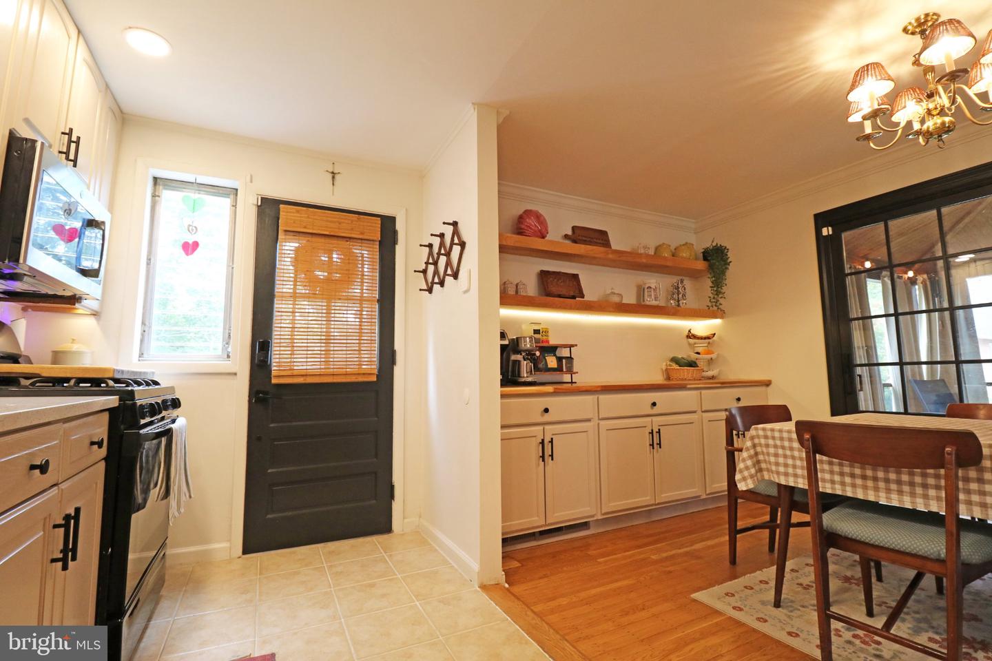 426 Folsom Ave Property Photo 8