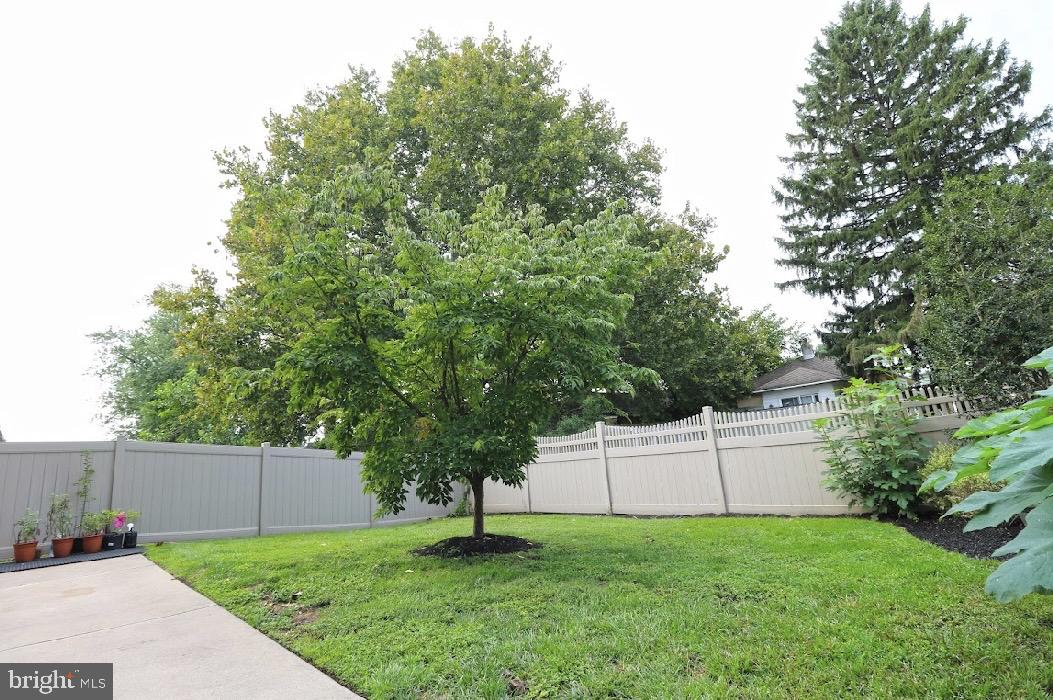 426 Folsom Ave Property Photo 29