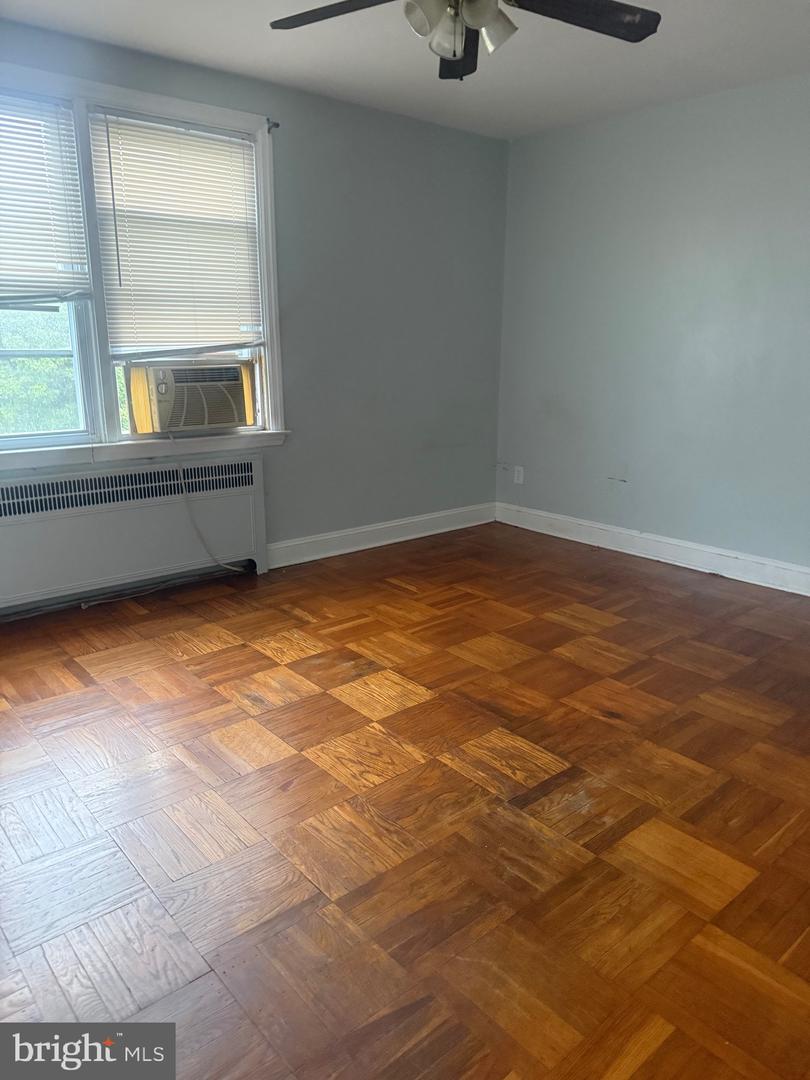 7249 Pine St Property Photo 16