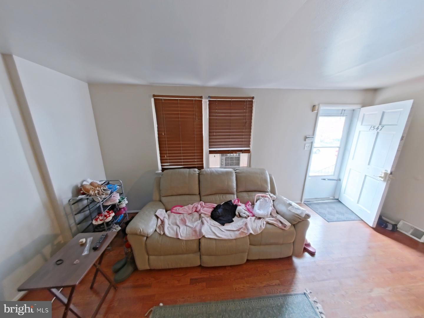 1547 Rainer Rd Property Photo 2