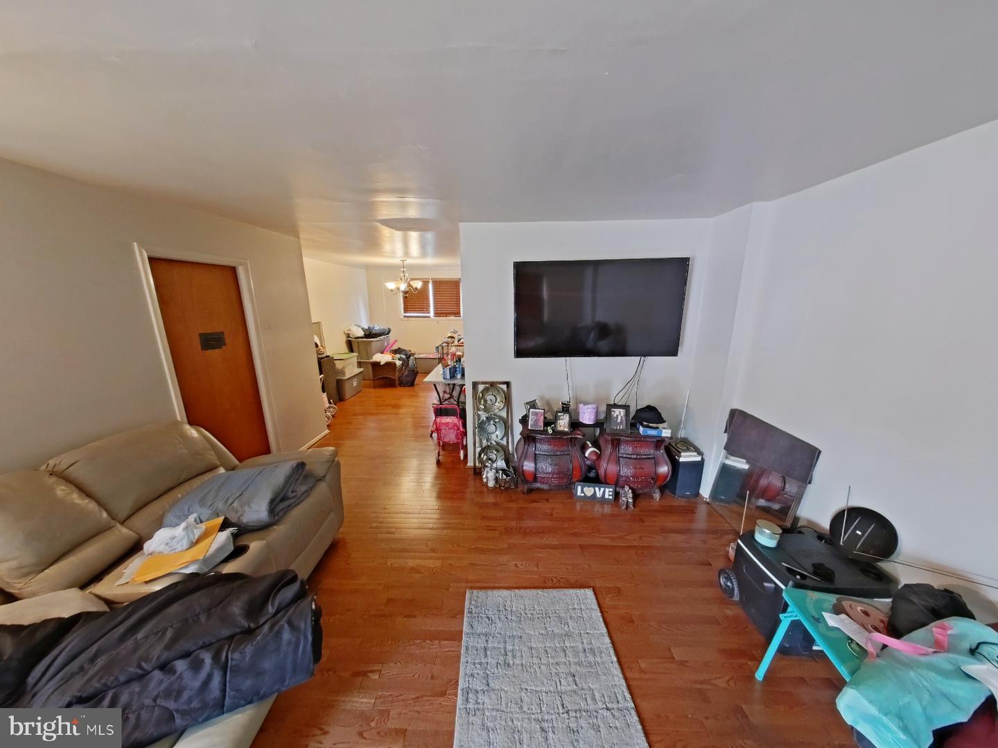 1547 Rainer Rd Property Photo 4