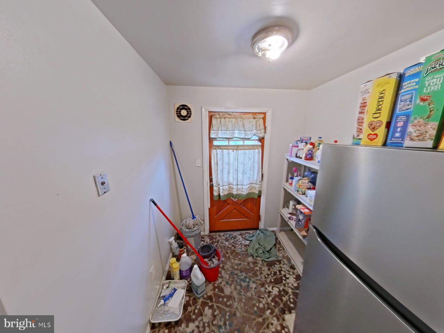 1547 Rainer Rd Property Photo 9
