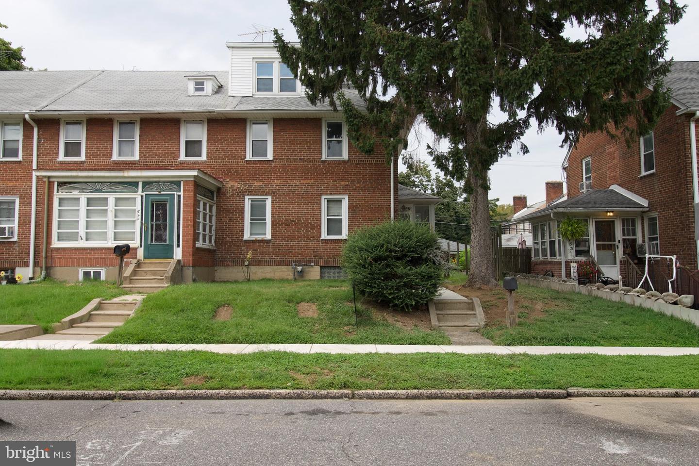 551 Jansen Ave Property Photo 3