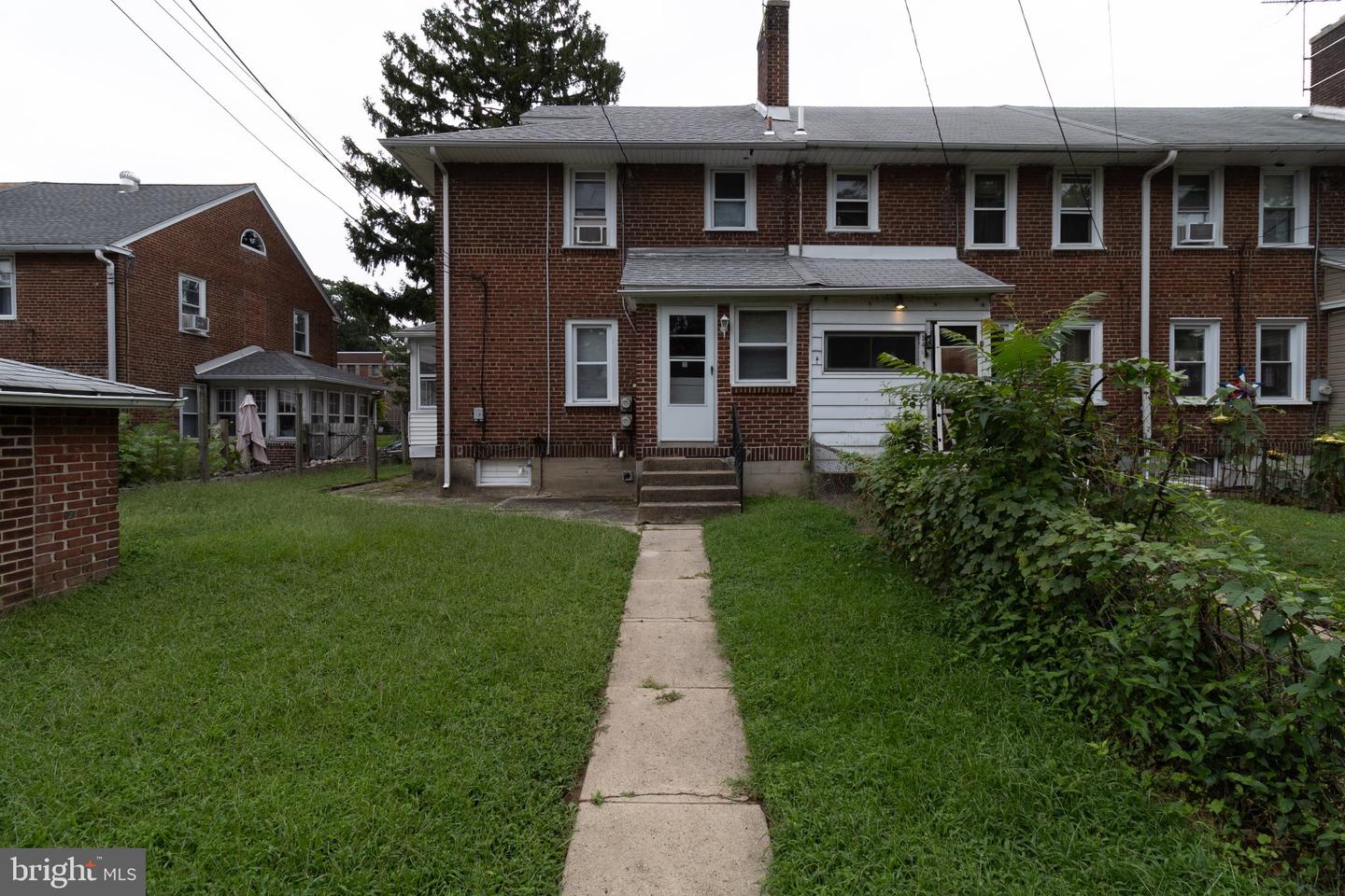 551 Jansen Ave Property Photo 4