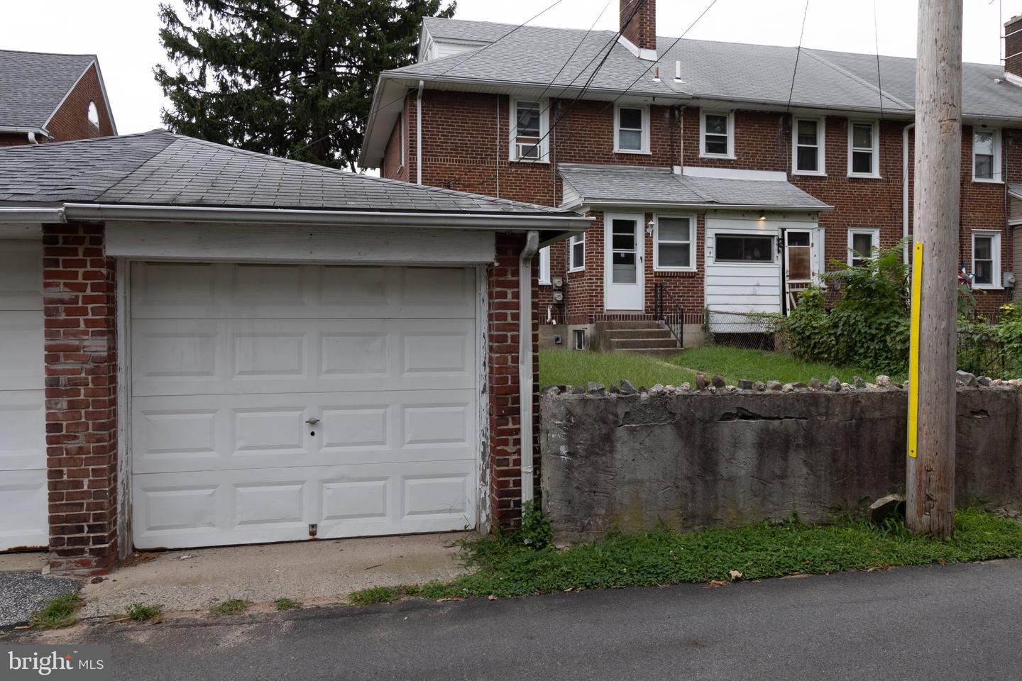551 Jansen Ave Property Photo 5