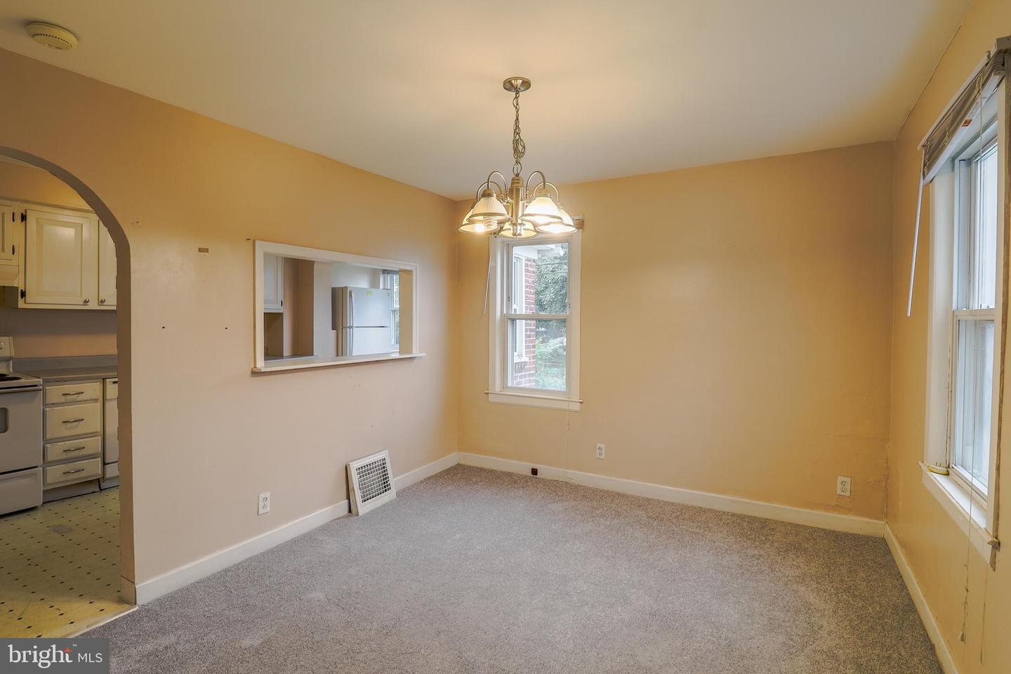 551 Jansen Ave Property Photo 9