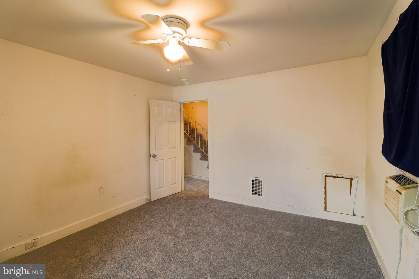 551 Jansen Ave Property Photo 15