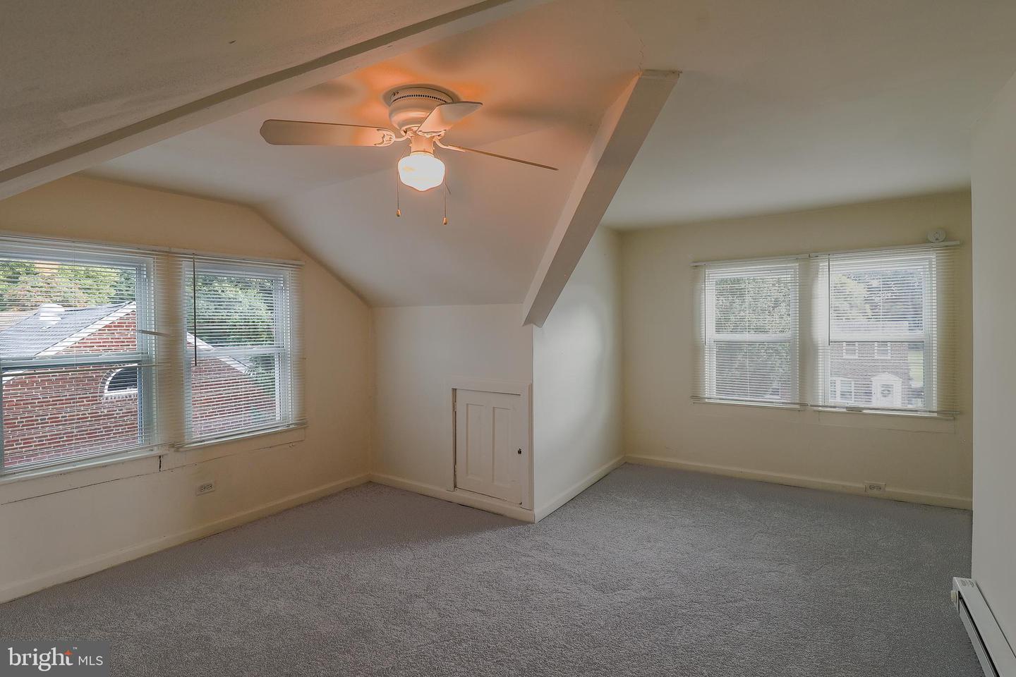 551 Jansen Ave Property Photo 20