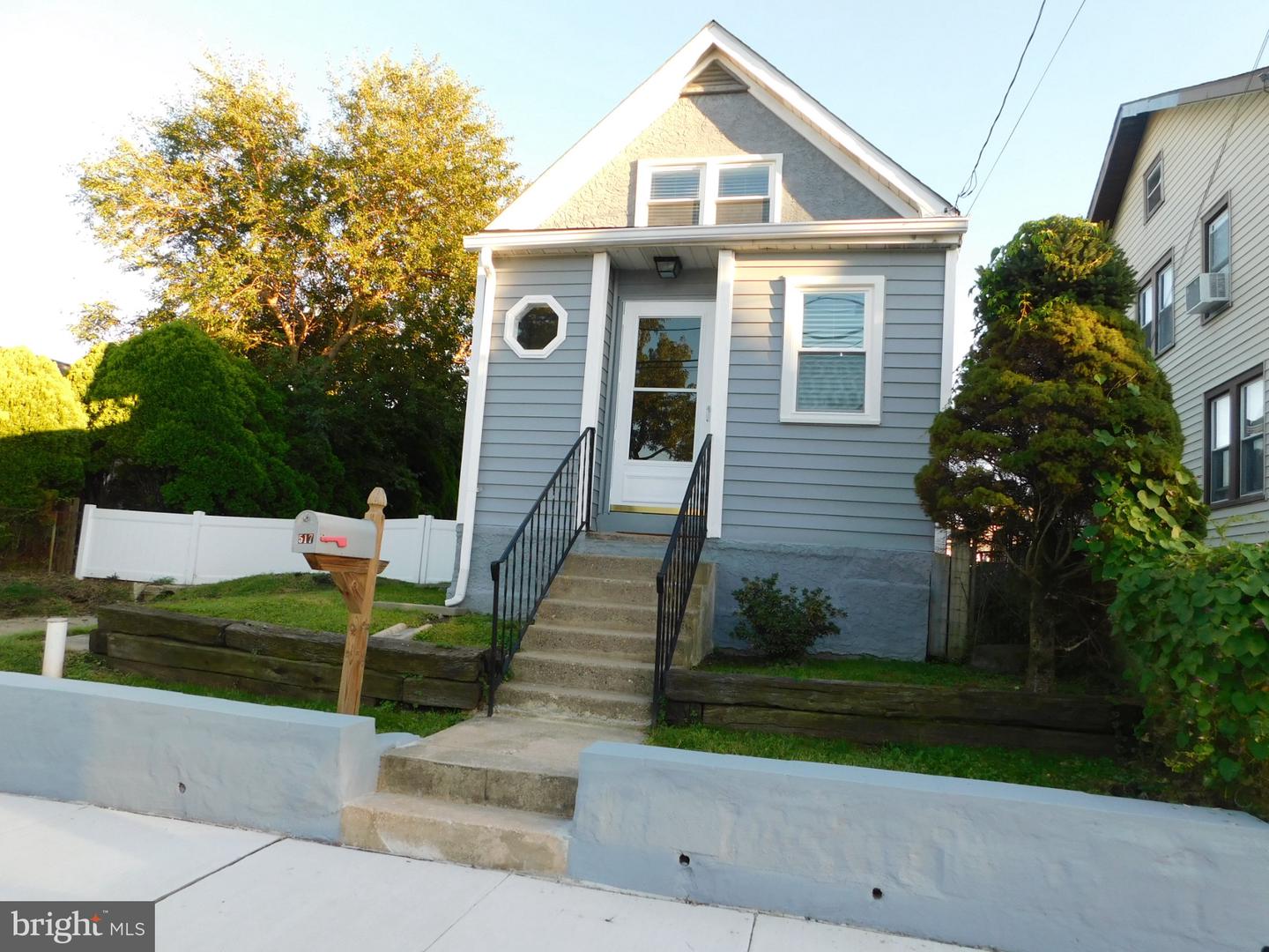 517 Johnson Ave Property Photo 1