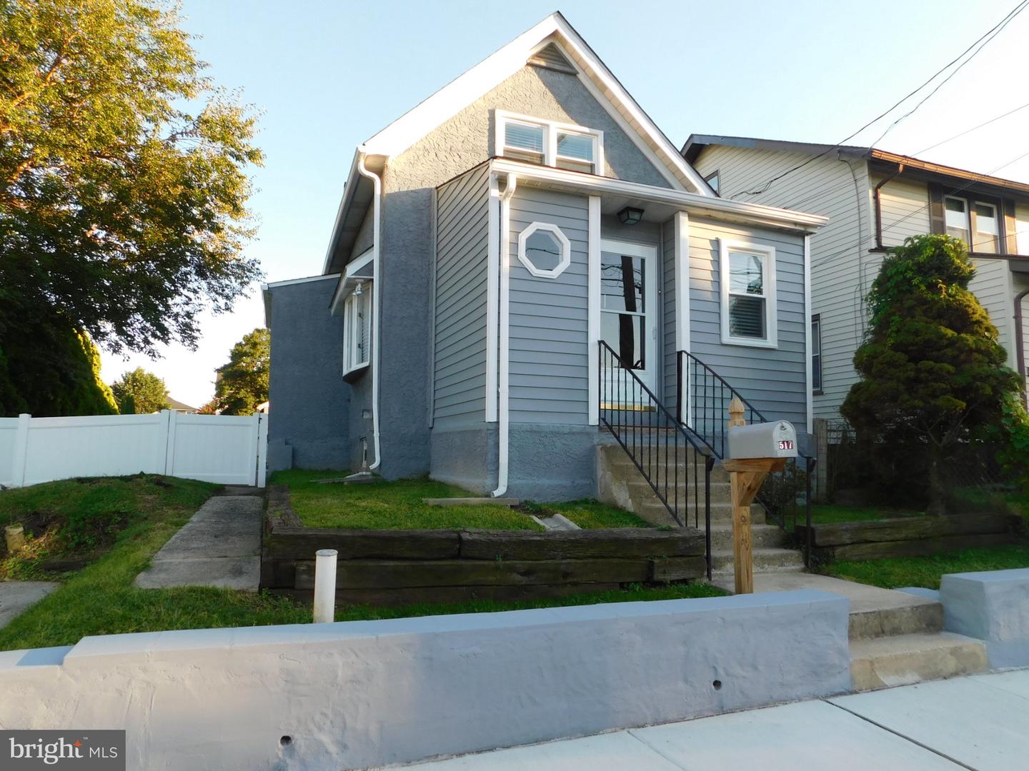 517 Johnson Ave Property Photo 1