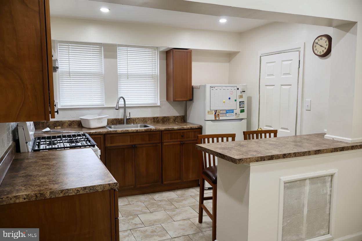 1022 Duncan Property Photo 6