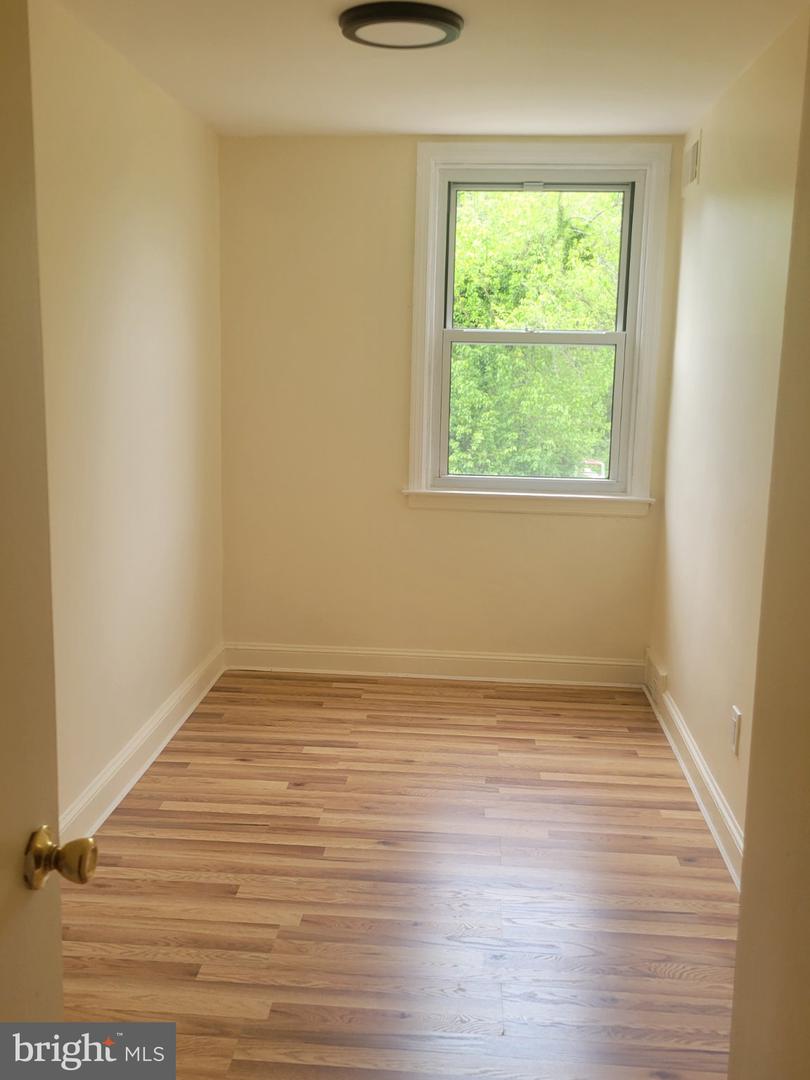 1022 Windsor Rd Property Photo 15