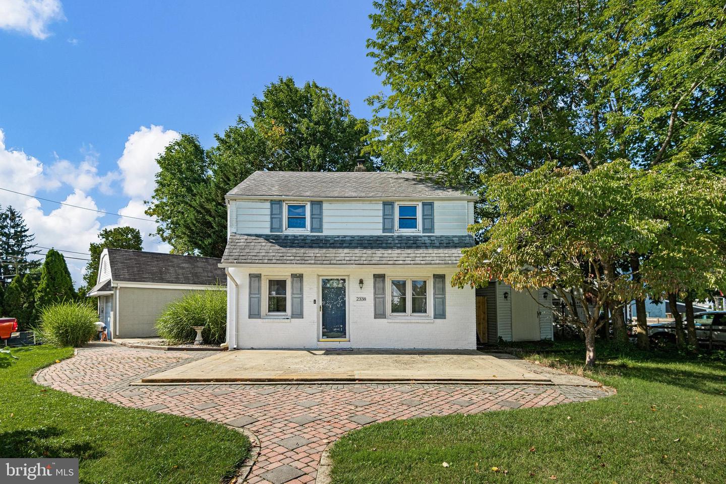 2338 Poe Rd Property Photo 1