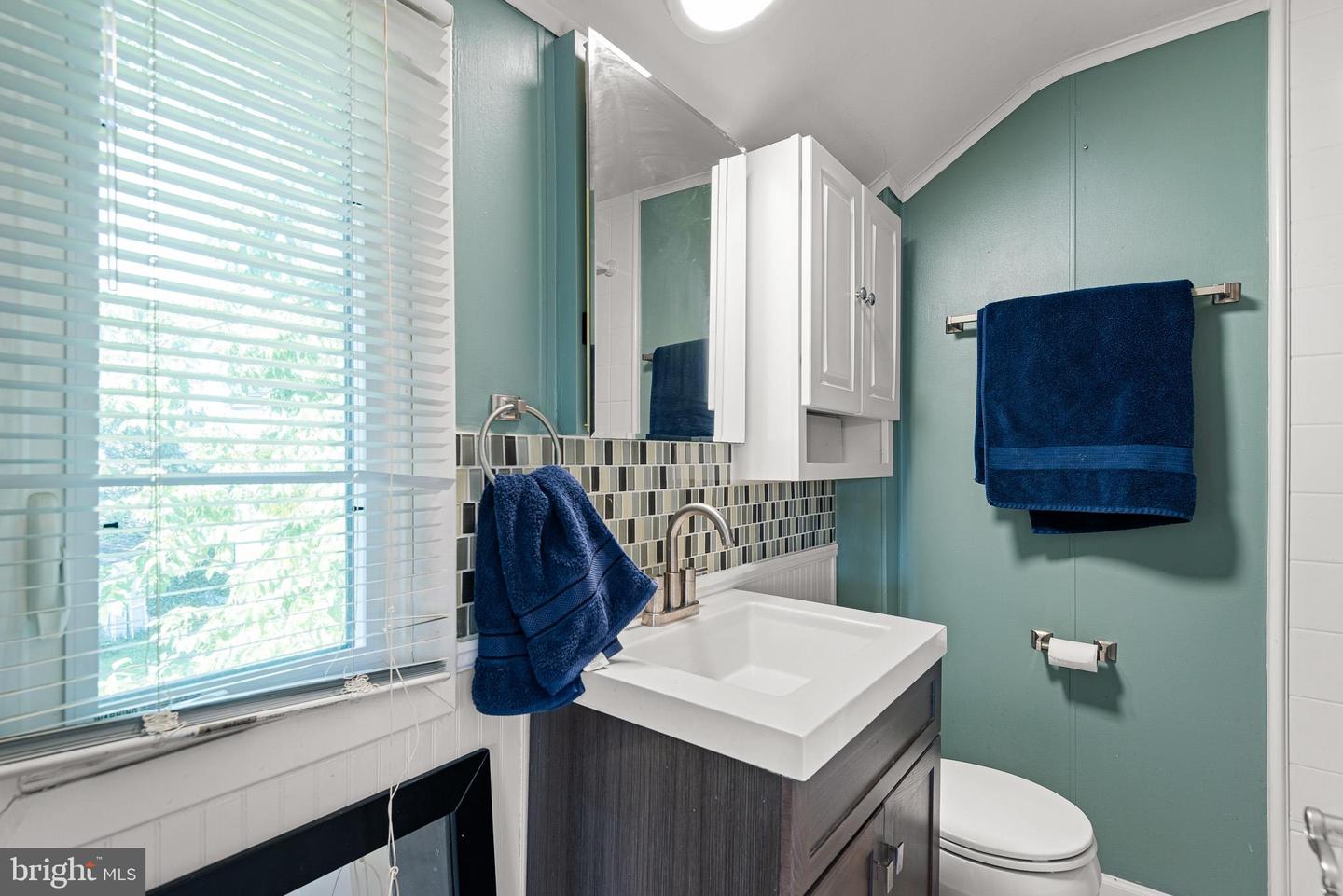 2338 Poe Rd Property Photo 18
