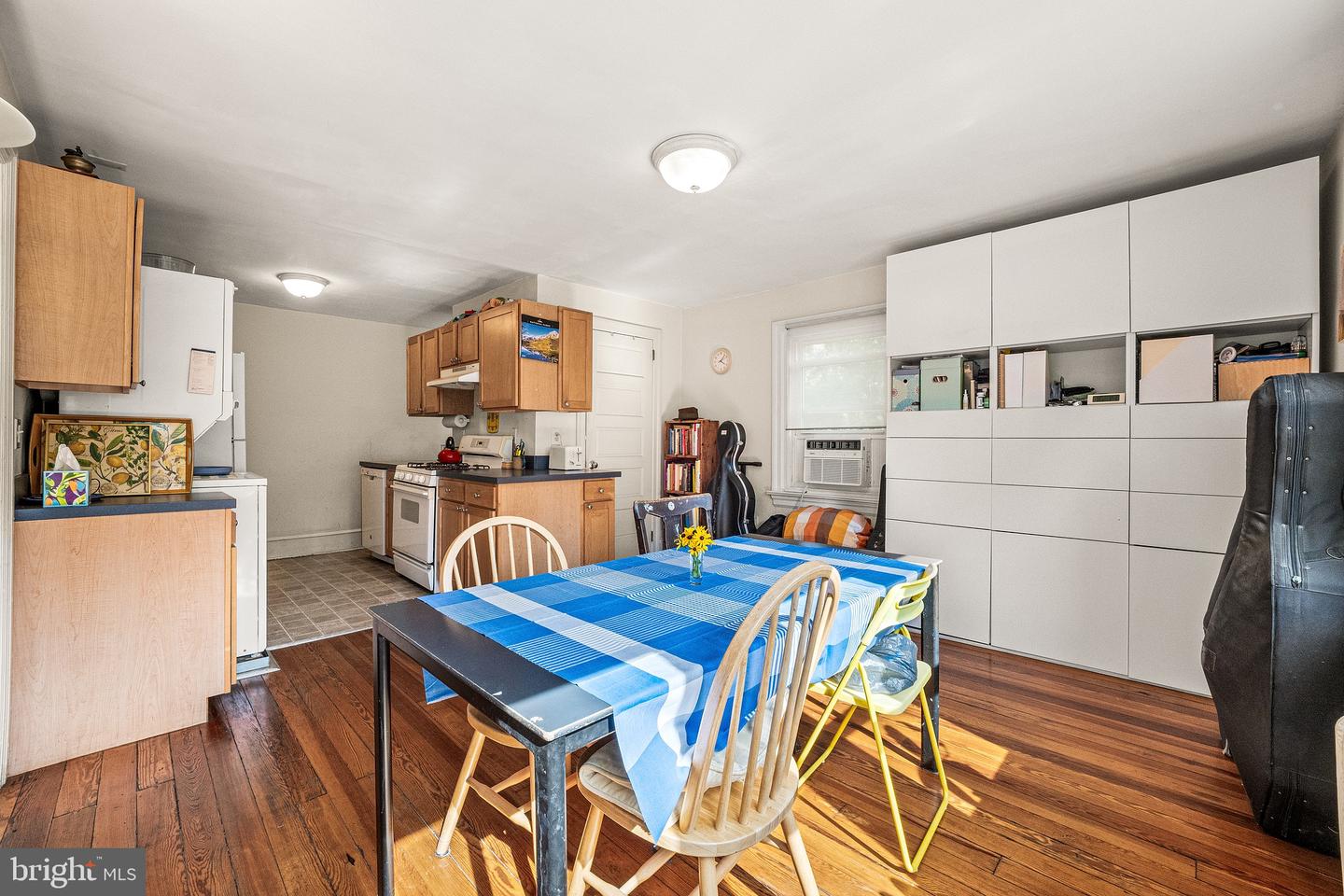 239 Kenyon Ave Property Photo 12