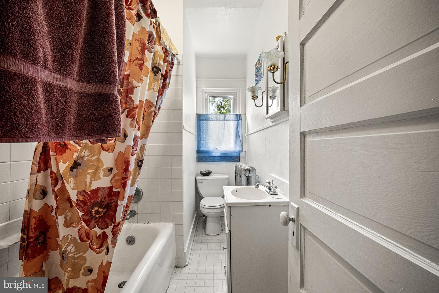 239 Kenyon Ave Property Photo 42