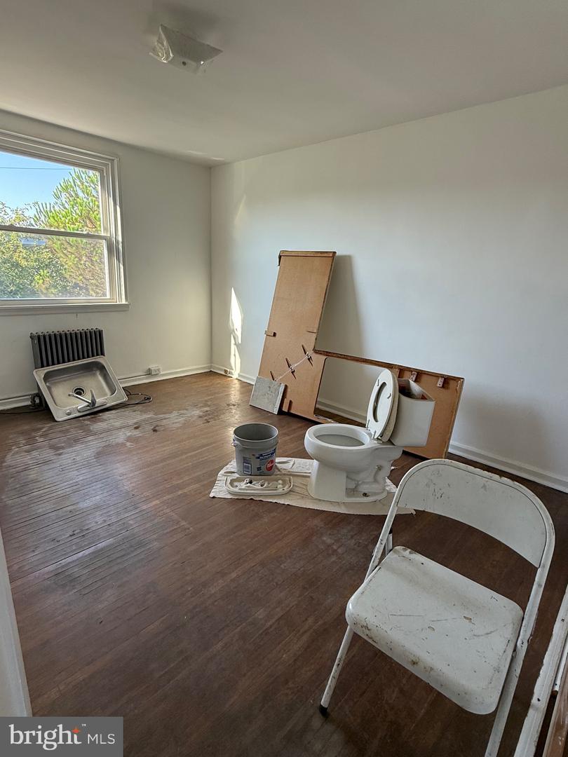 308 E Essex Ave Property Photo 10
