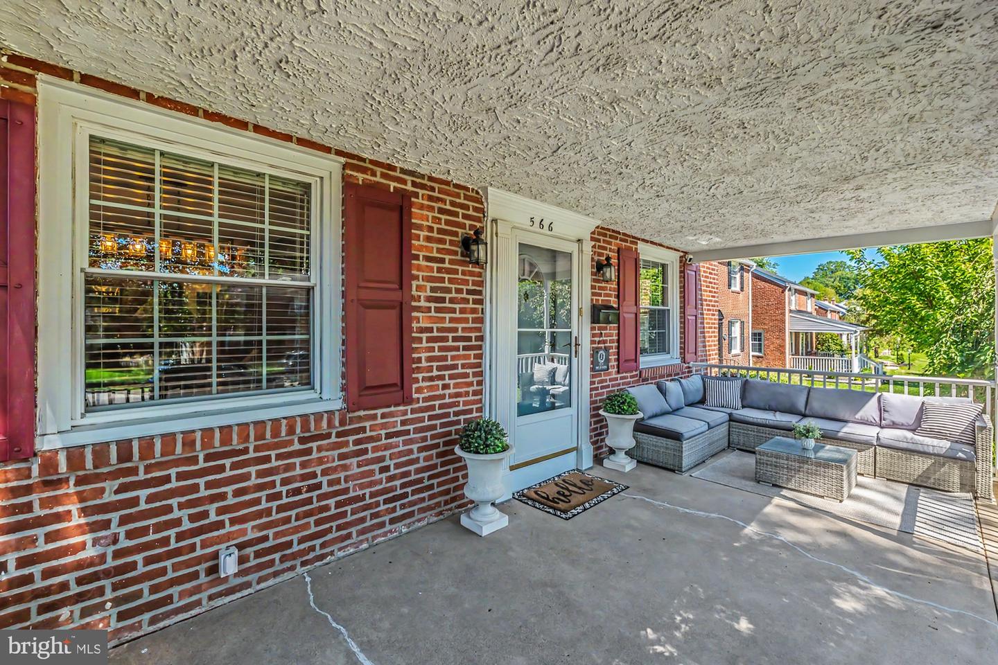 566 Evans Rd Property Photo 3
