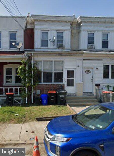 2610 W 7th St Property Photo 1