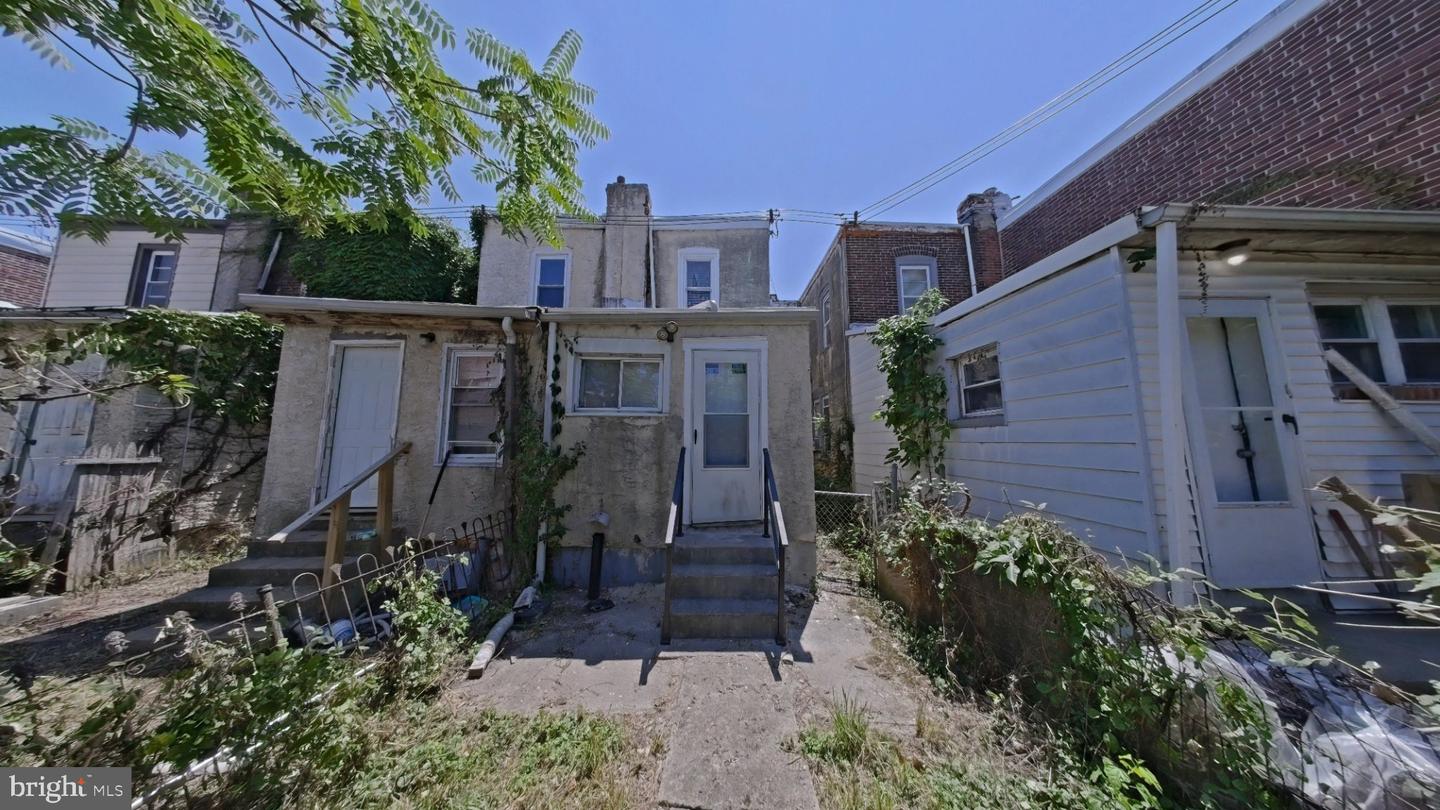 2610 W 7th St Property Photo 11
