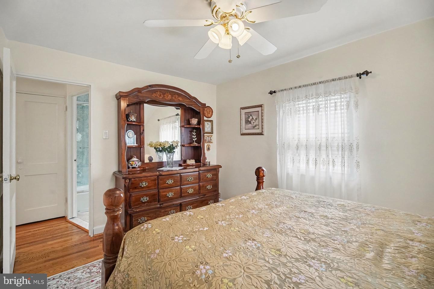1116 Bryan St Property Photo 15