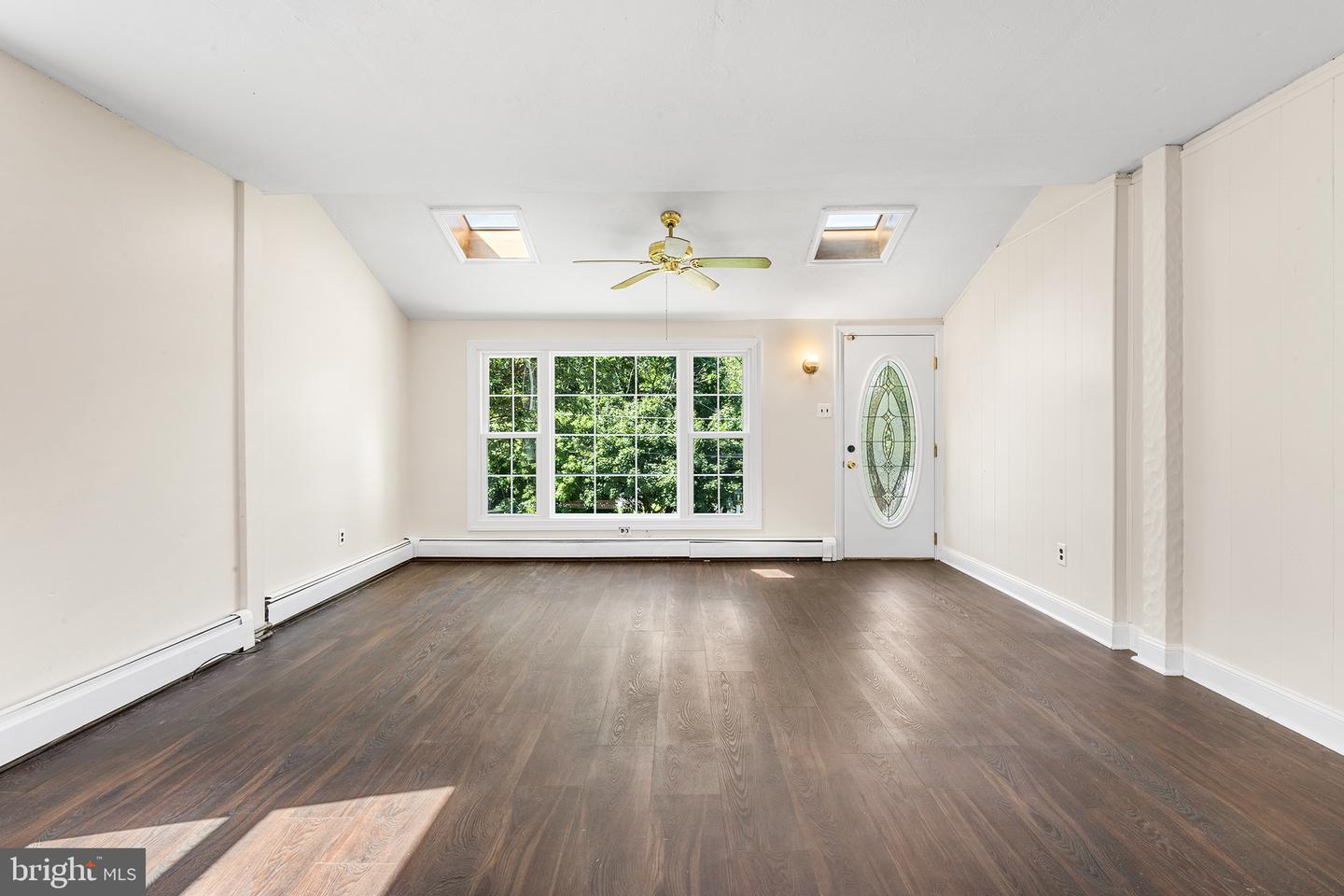 6 Convent Rd Property Photo 3
