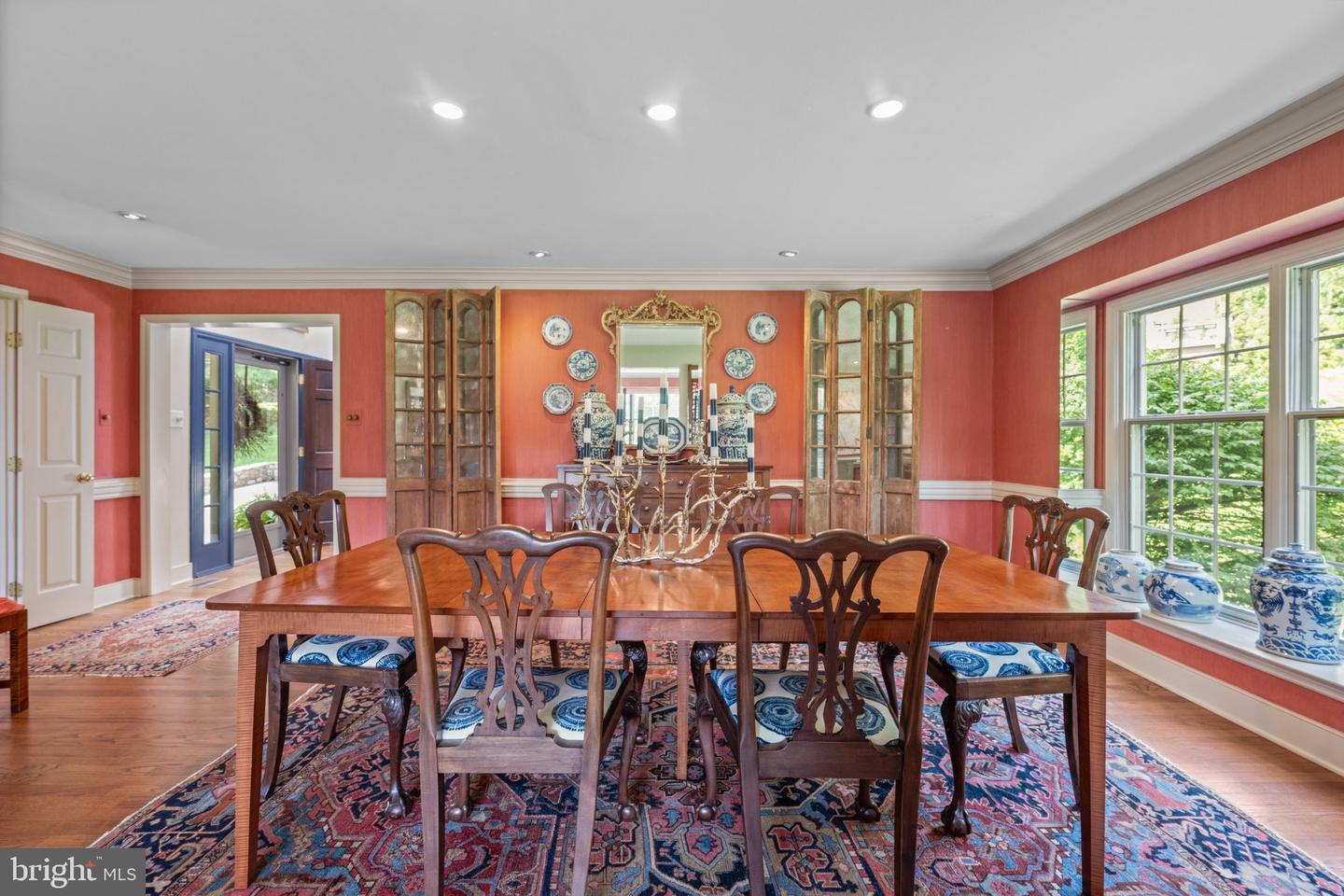 416 Inveraray Property Photo 8
