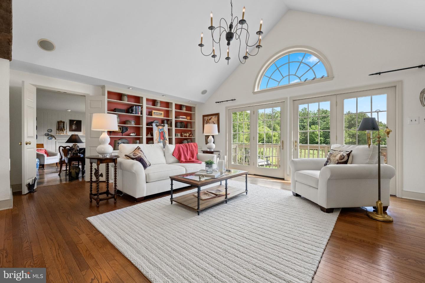 416 Inveraray Property Photo 15