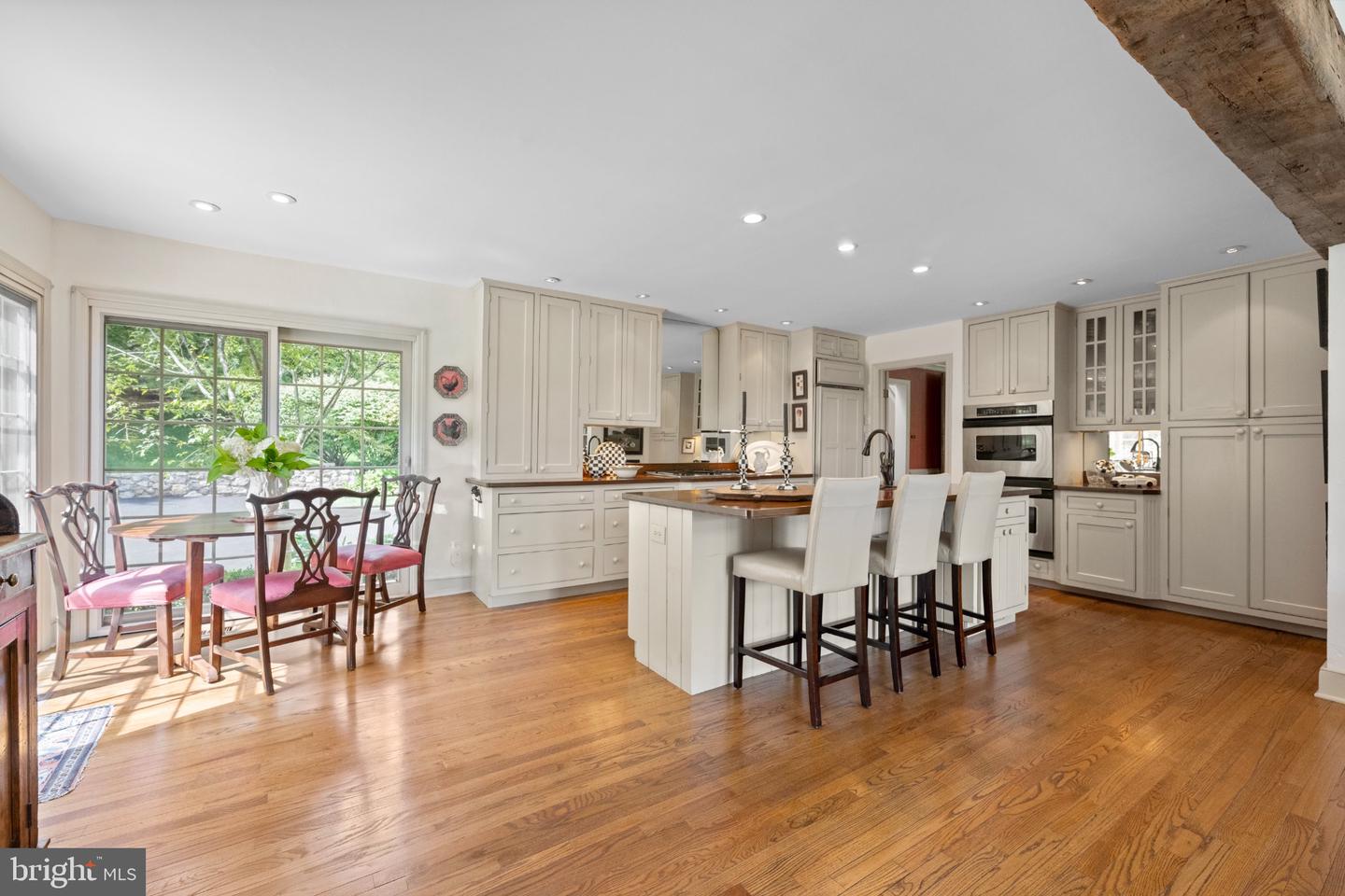 416 Inveraray Property Photo 21