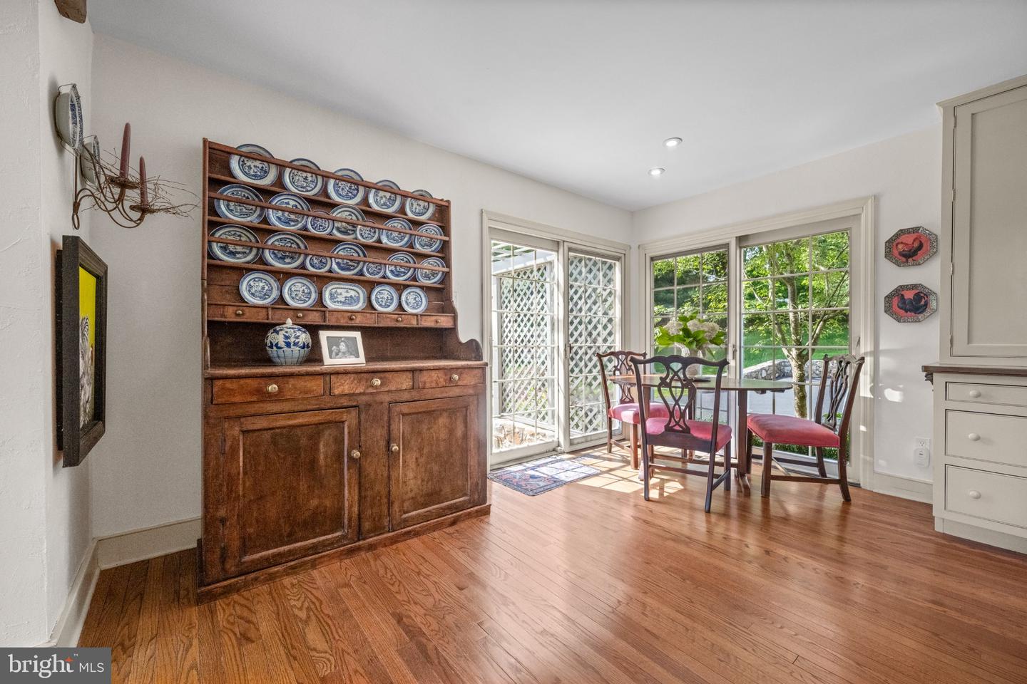 416 Inveraray Property Photo 22