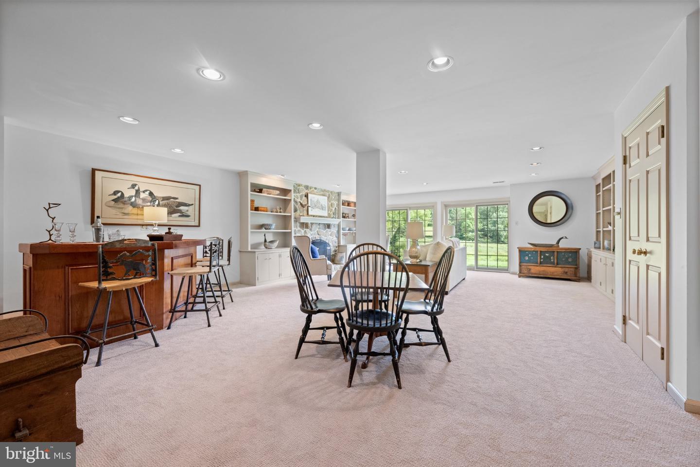416 Inveraray Property Photo 38